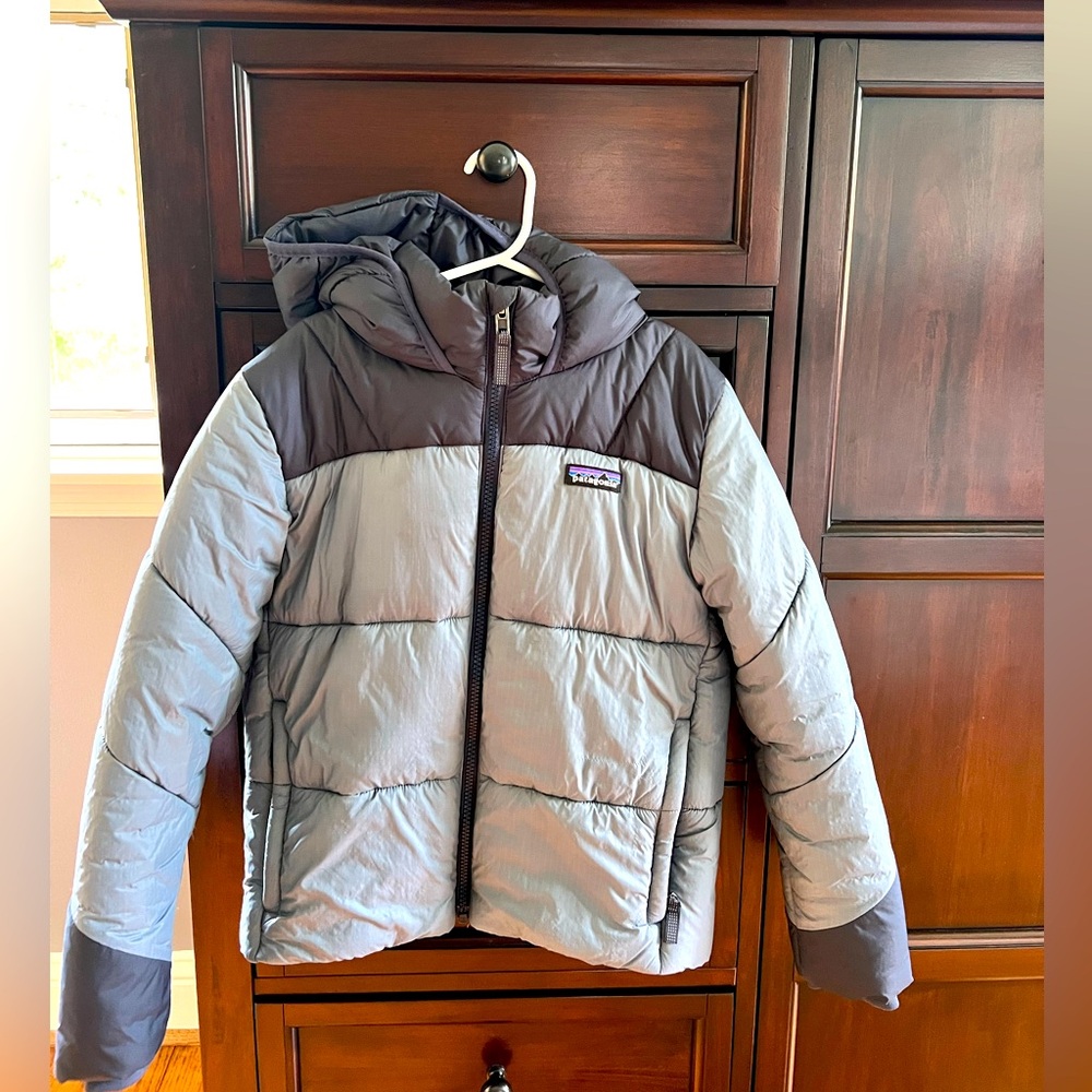 Patagonia kids’ down coat size Small
